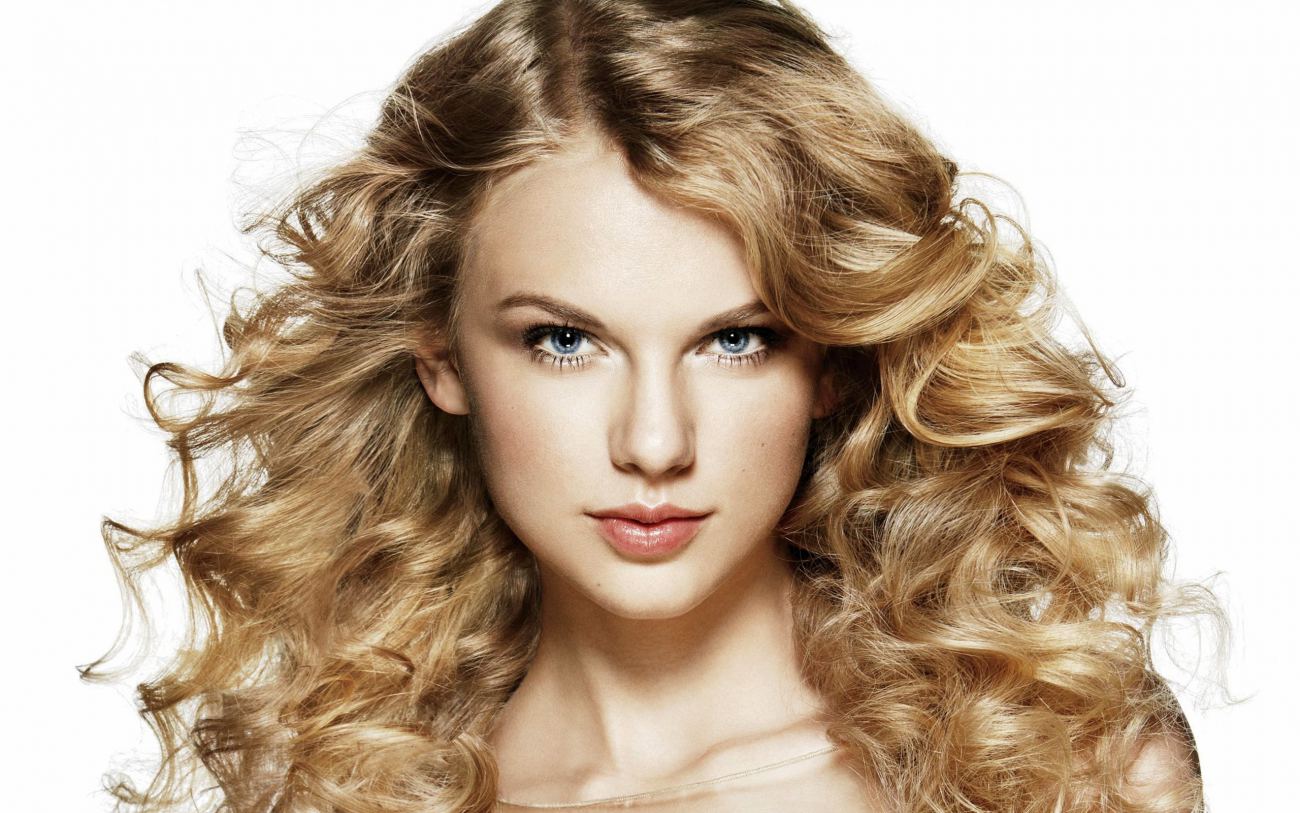 Taylor Swift 4K Widescreen Wallpaper