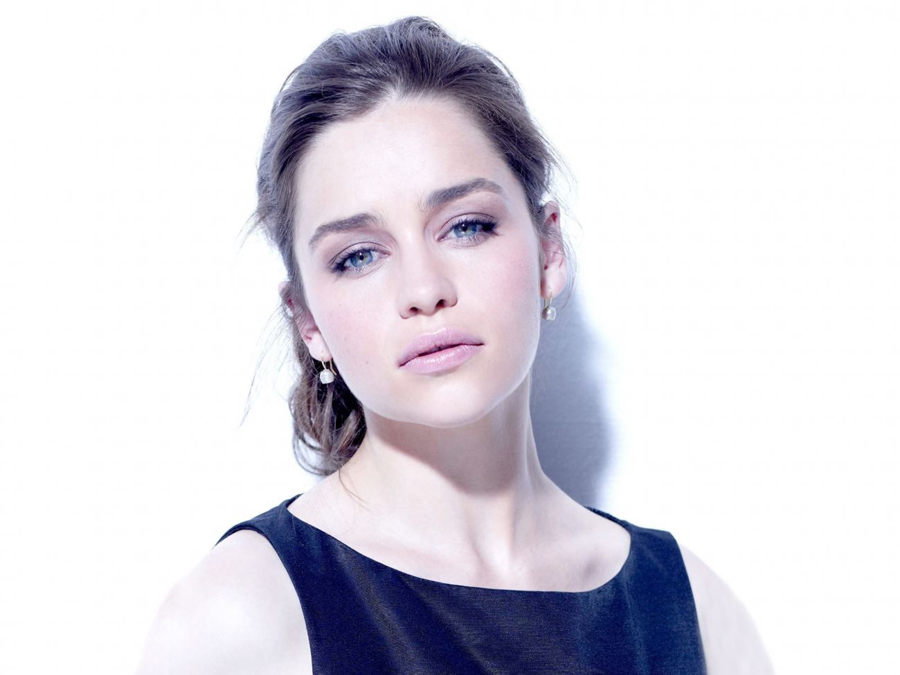 Stunning Emilia Clarke Wide HD Wallpaper